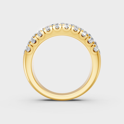 Sustainable Yellow Gold Wedding Band With A Brilliant Round Diamond