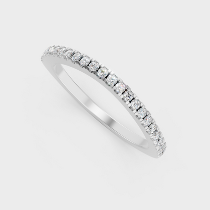 Sleek 18K White Gold Diamond Band Featuring A Certified Round Diamond