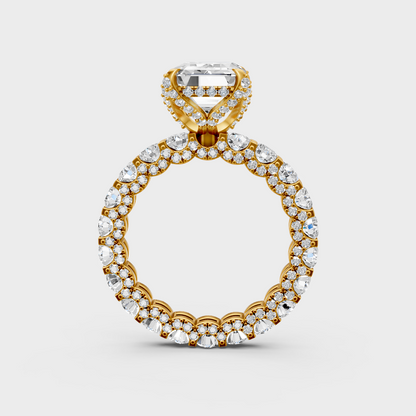 Hallmarked 18K Yellow Gold Ring With 7.28Ct Brilliant Emerald Lab Diamond Showcase