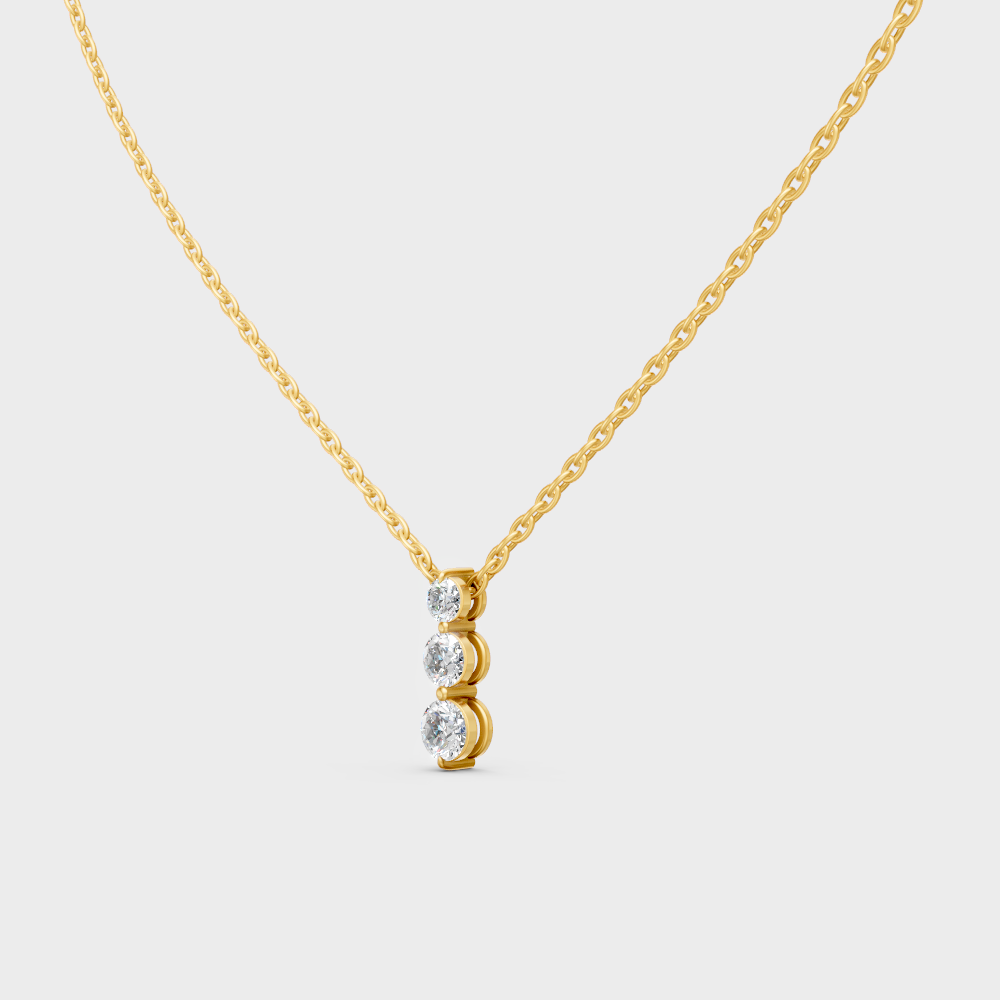 Luxury Round Cut Lab-Grown Diamond Pendant In Yellow Gold