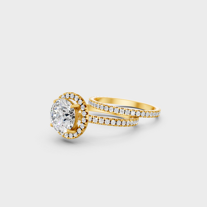 2.83 Carat Round Halo Diamond Ring Set In Yellow Gold
