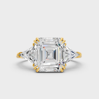 Luxury Square Emerald Triangle Diamond Ring In Yellow Gold Elegant Jewelry