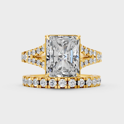 Luxury Radiant Diamond Ring Set In Yellow Gold With Round Accent Sparkle
