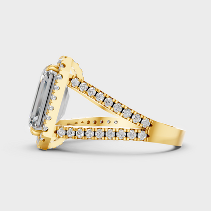Elegant Emerald Diamond Proposal Ring In Yellow Gold