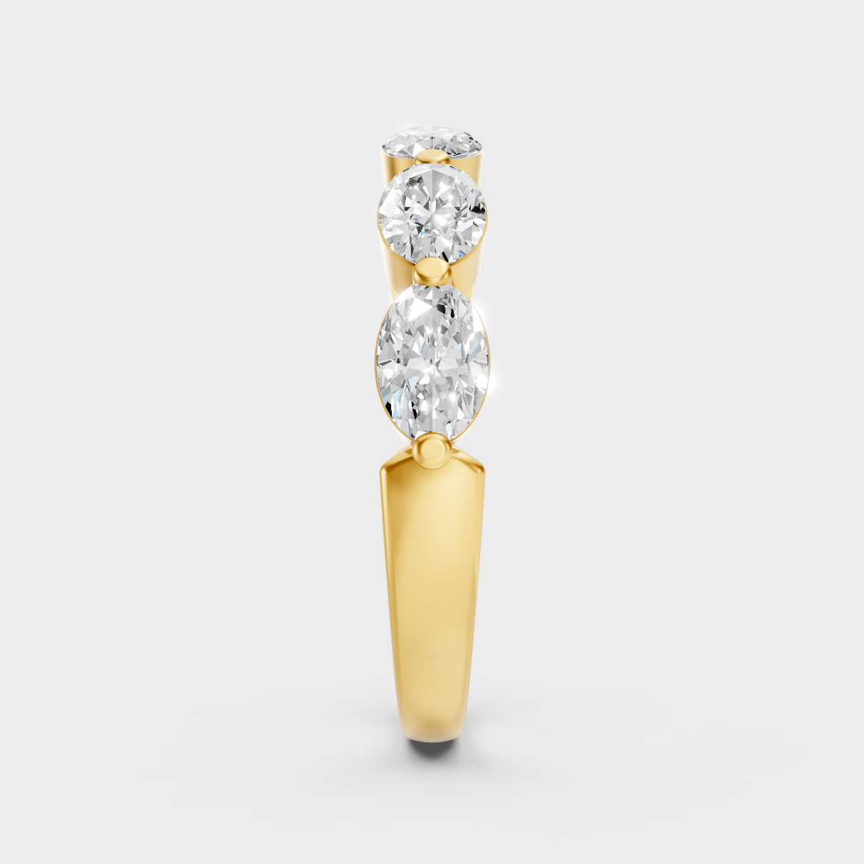 Sustainable Yellow Gold Ring With A Brilliant Oval-Cut Lab Diamond