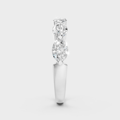 High-Polish 950 Platinum Oval Lab Diamond Ring For Maximum Shine