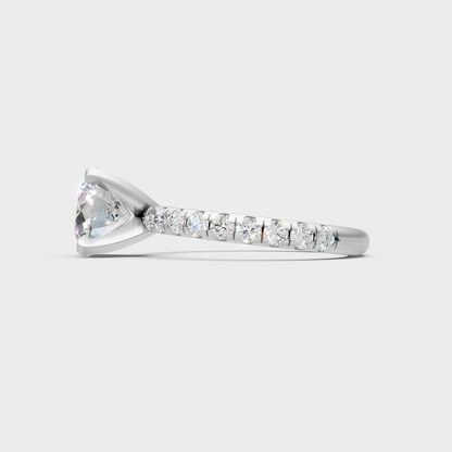  High-Polish 950 Platinum Round Lab Diamond Ring For Maximum Shine